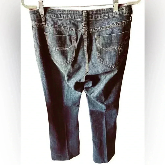 Salt Works  New York size 8 medium rise boot cut denim jeans. Medium wash. EUC - Picture 2 of 14